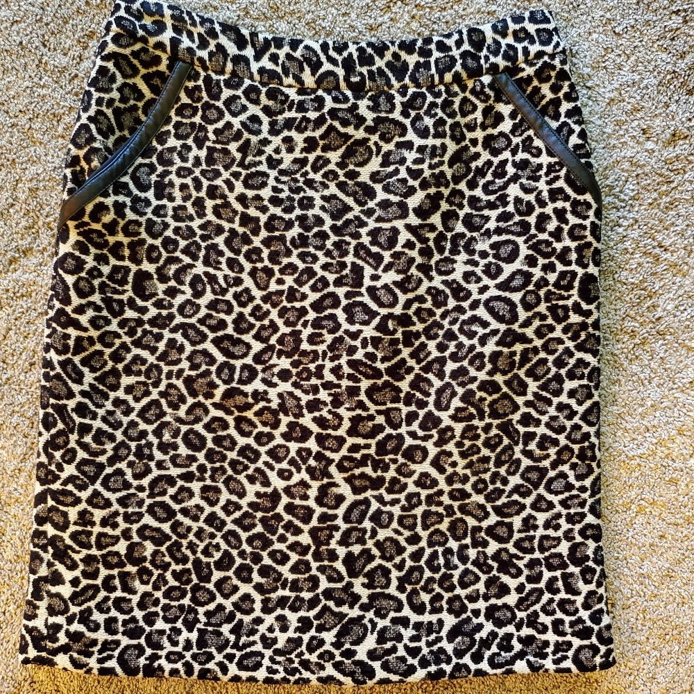 Amanda + Chelsea Leopard Print Pencil Skirt - Size 0
